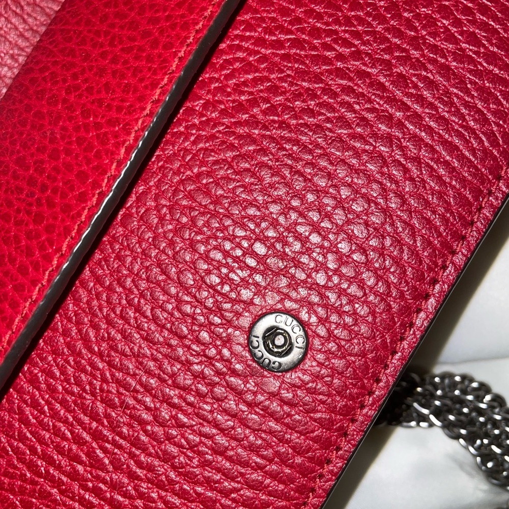 Gucci Red Mini Bag with Gold Accent - Picture 4 of 8